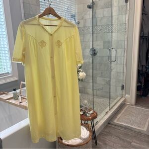 Classic Sears Yellow Short-Sleeve Nightgown - Women Intimates Vintage Nylon